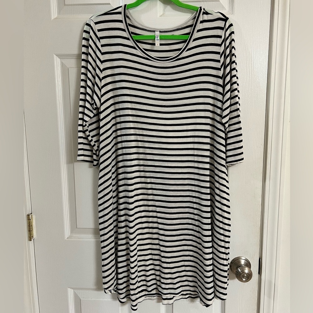 Betseys boutique shop dress